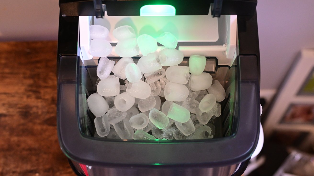 A full bin of nugget ice